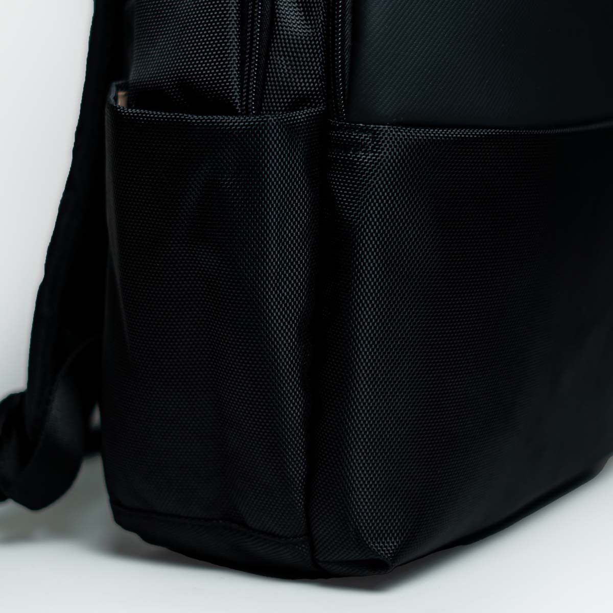 Rainer Laptop Backpack Model R98 with 15.6 inches Travel