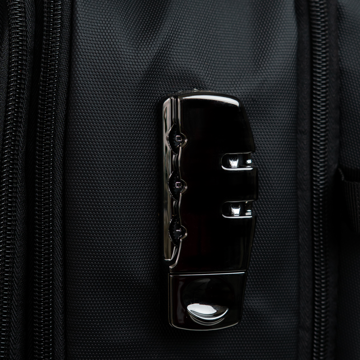 Rainer R1309 TravelPro Backpack – Waterproof & Anti-Theft
